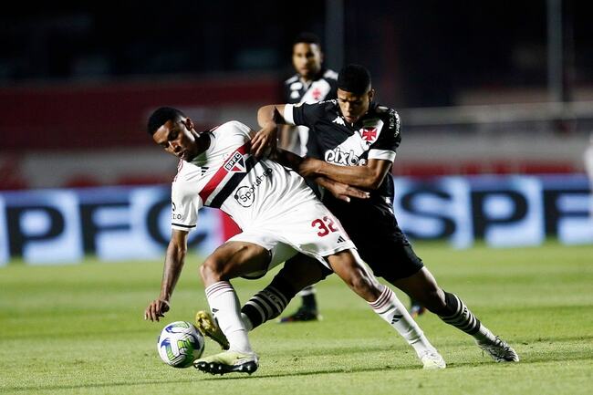 Màn so tài kịch tính Vasco Gama vs Centro Sportivo Alagoano